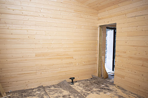 аркасная баня, которая быстро прогревается и долго держит тепло: проект с винтовым фундаментом и качественным утеплением