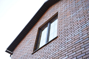 Преображение газобетонного дома: Фальцевая кровля и клинкерный фасад в КП 