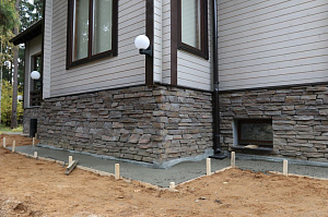 Комплексная защита и обновление фундамента брусового дома в Ропше