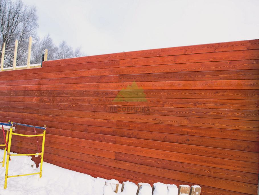Горизонтальный, двухсторонний забор из дерева в цвете ТМ-1816