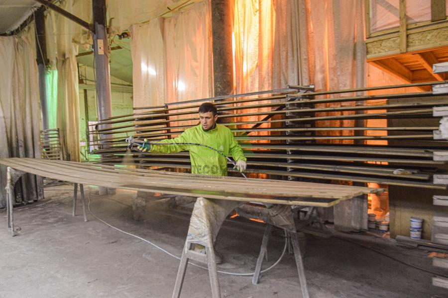 Нанесение грунта под укрывную систему