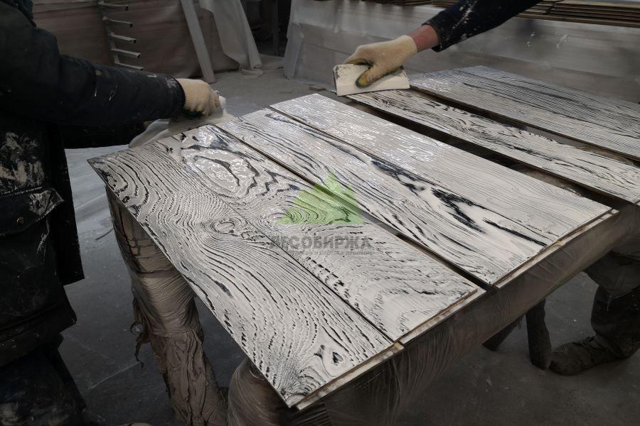 покраска фанеры в два цвета