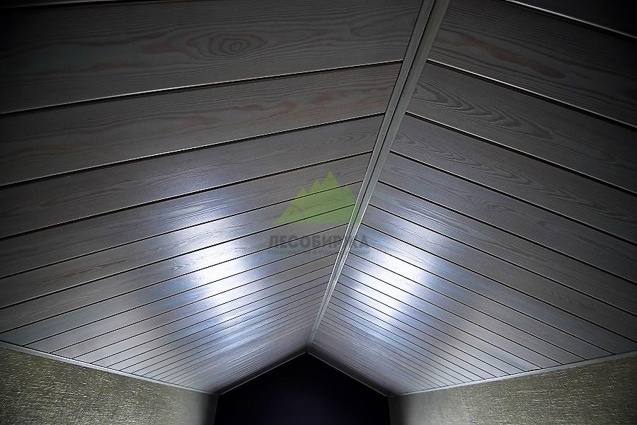 Вагонка из лиственницы на мансарде