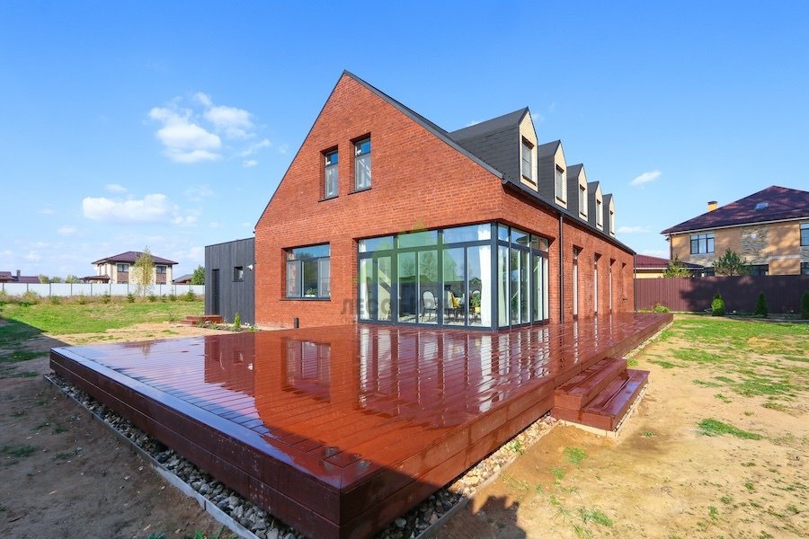 терраса из лиственницы