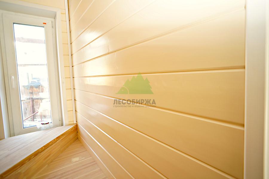 крашенная имитация бруса на стенах