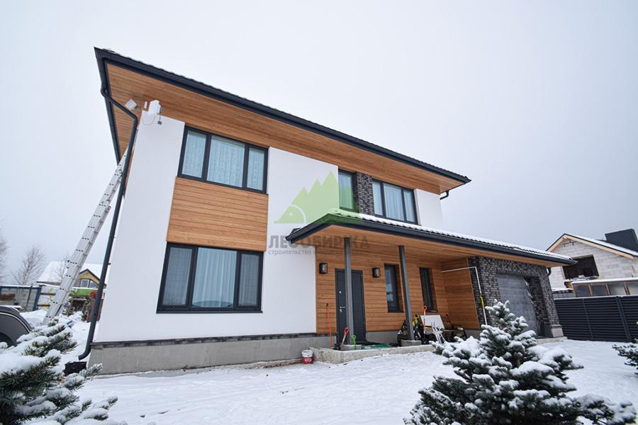 Дом с отделкой планкеном Дом с отделкой планкеном