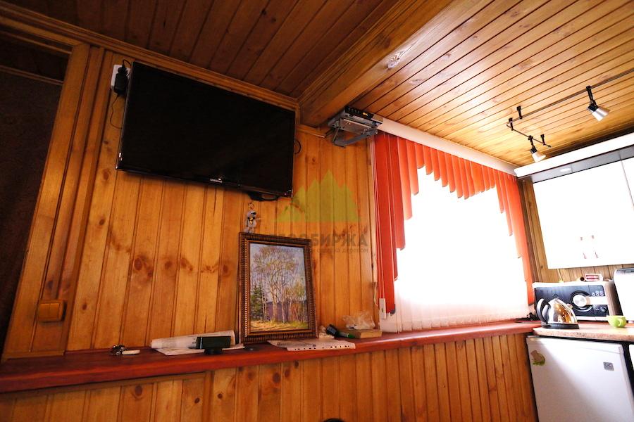 кухня с отделкой евровагонкой