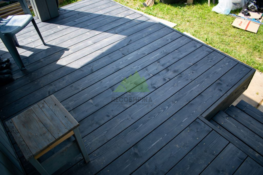 Крашеная террасная доска