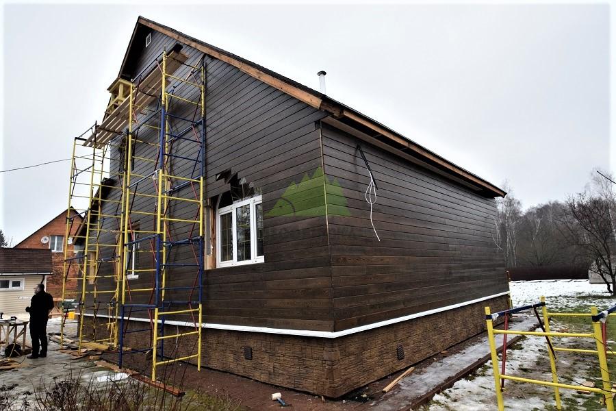 Планкен на фасаде дома Планкен на фасаде дома