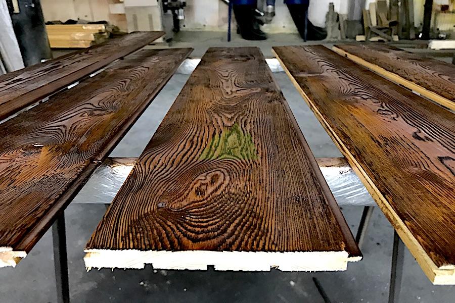 Старение вагонки в цеху