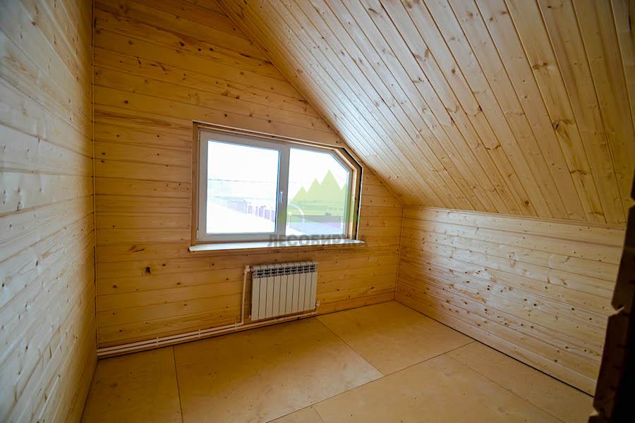 мансарда обшитая имитацией бруса