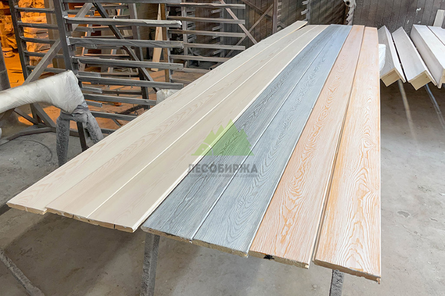 Покраска вагонки на производстве