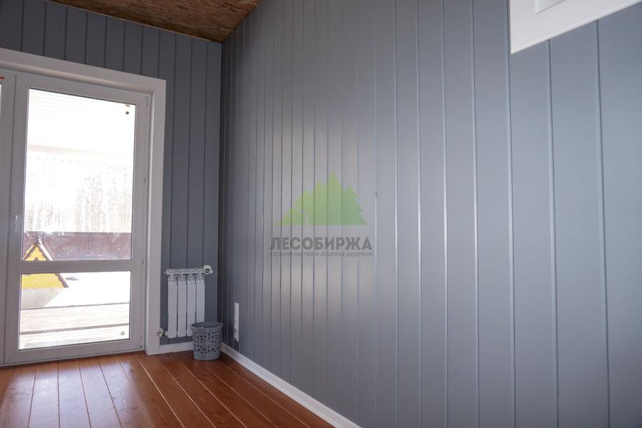 Имитация бруса внутри дома, покрашенная укрывной краской