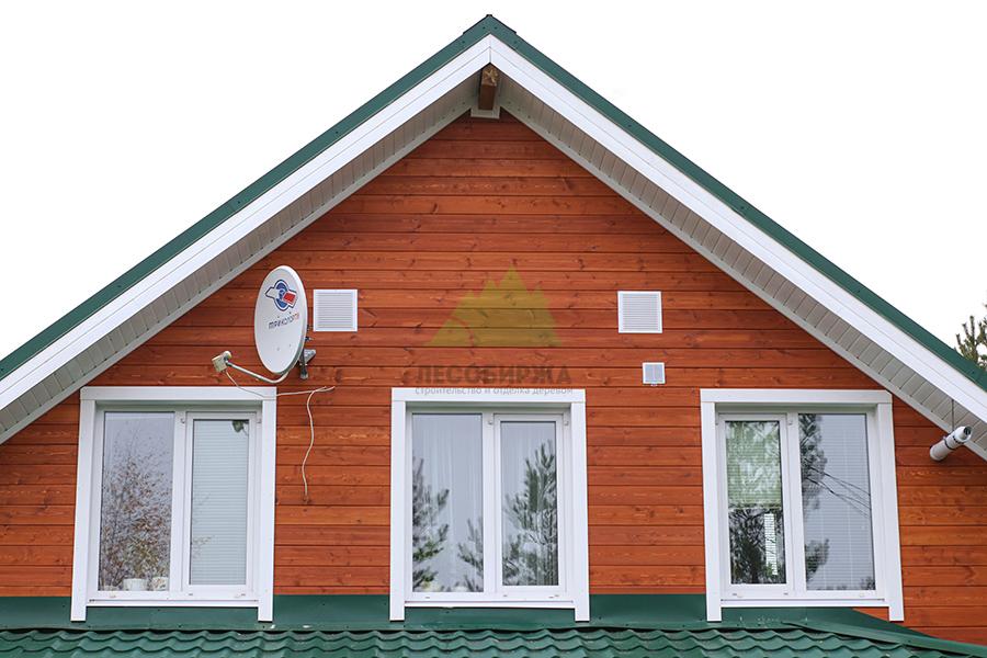Фасад обшитый планкеном из сосны Фасад обшитый планкеном из сосны