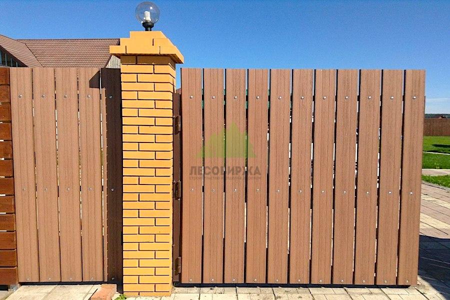 забор из террасной доски