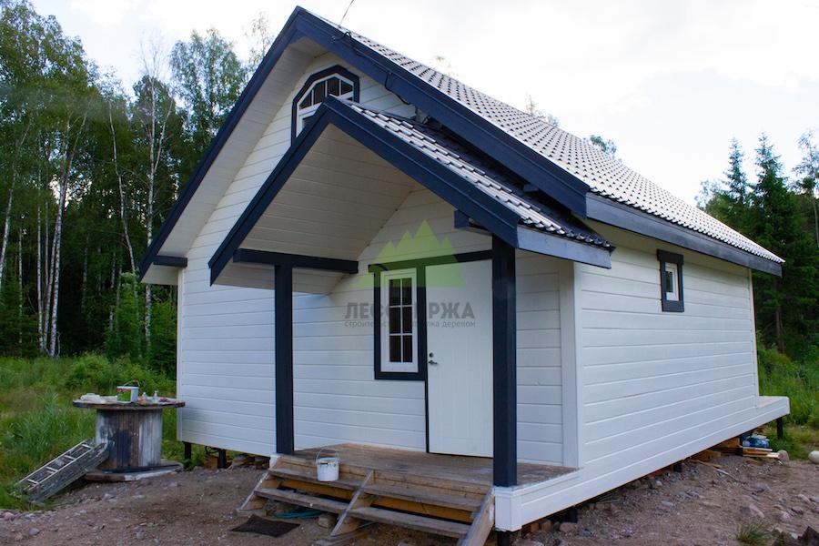 дом обшитый имитацией бруса