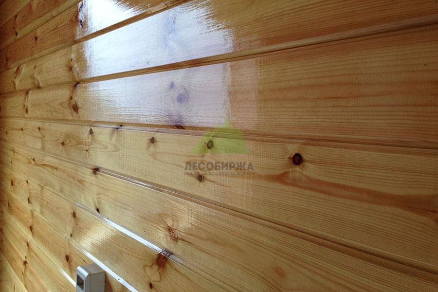 Покрытие древесины лаком