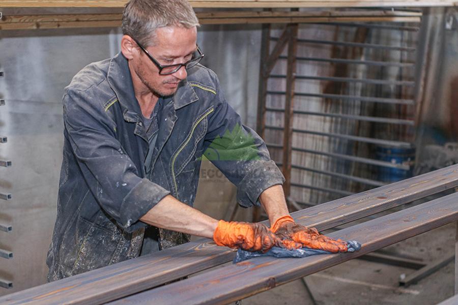 покраска палубной доски