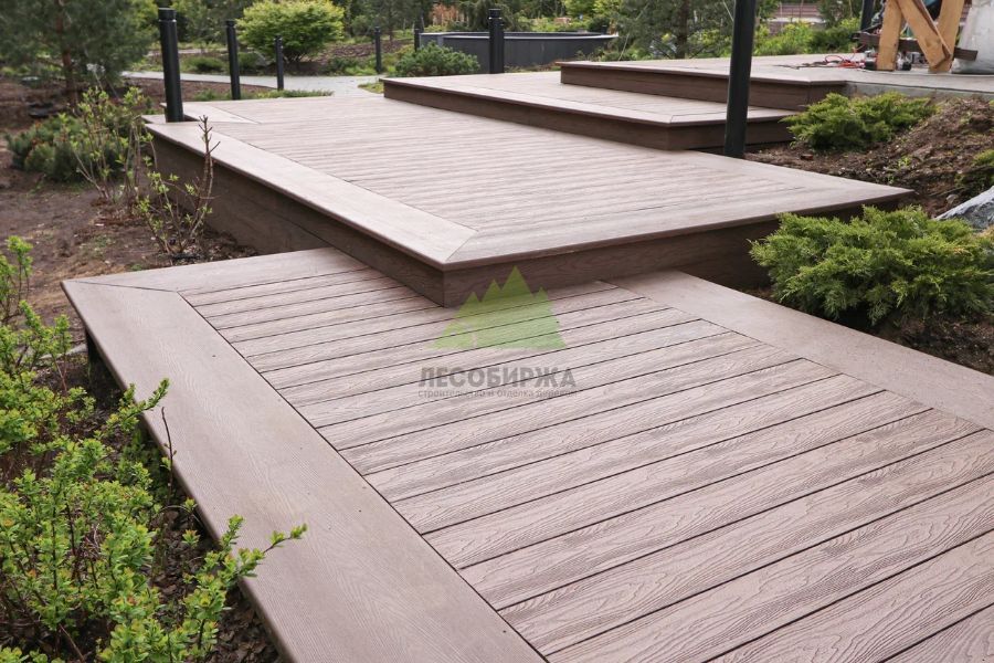 ehkspluatiruemaya-terrasa-iz-dpk-nikakih-defektov.jpg