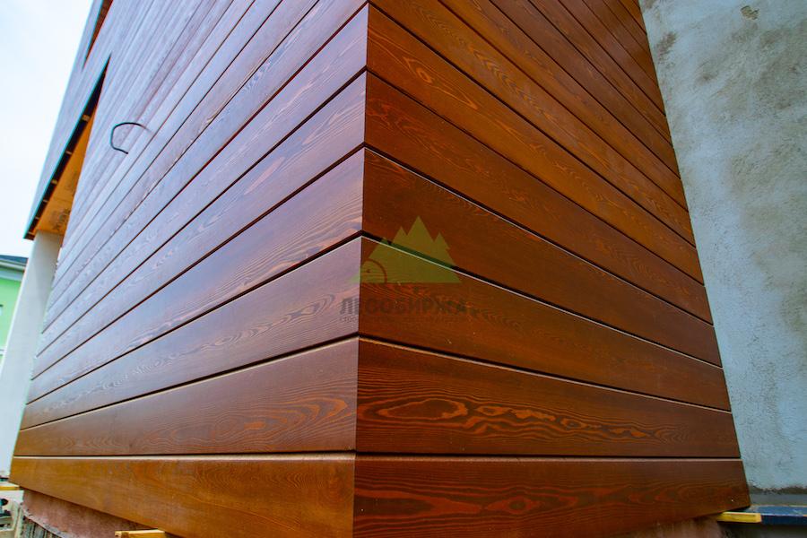 Планкен экстра из сосны с идеально высушенным маслом на нём планкен экстра из сосны