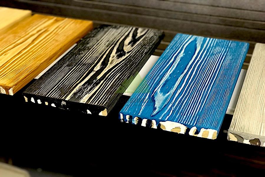 Выкрасы на дереве