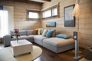 Имитация бруса в интерьере СПб: выбор размеров 145×20 и 190×20, толщина от 16 мм и честные советы по монтажу