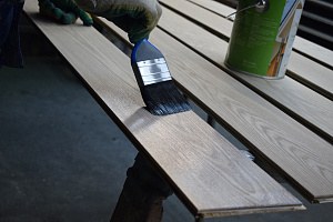 Масло или лак на фасаде: что переживёт петербургские дожди и снег