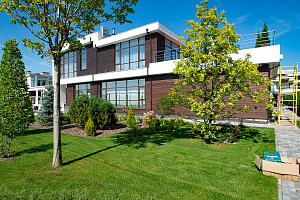 Планкен из лиственницы: фасад, который выглядит дорого годами