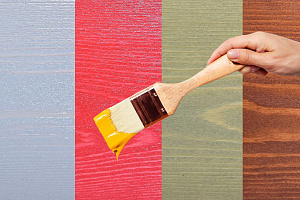 Как правильно перекрасить лакированную вагонку: профессиональный и «кустарный» способы шаг за шагом