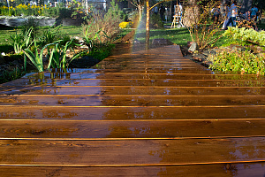 Террасная доска из лиственницы: зазоры, лаги, LesFix и правильный уход маслом